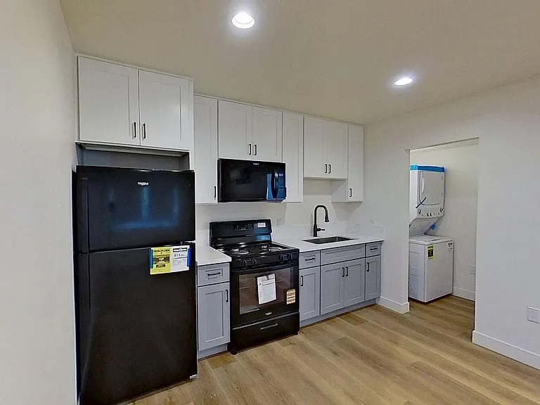 829 N Garfield St — Photo 22