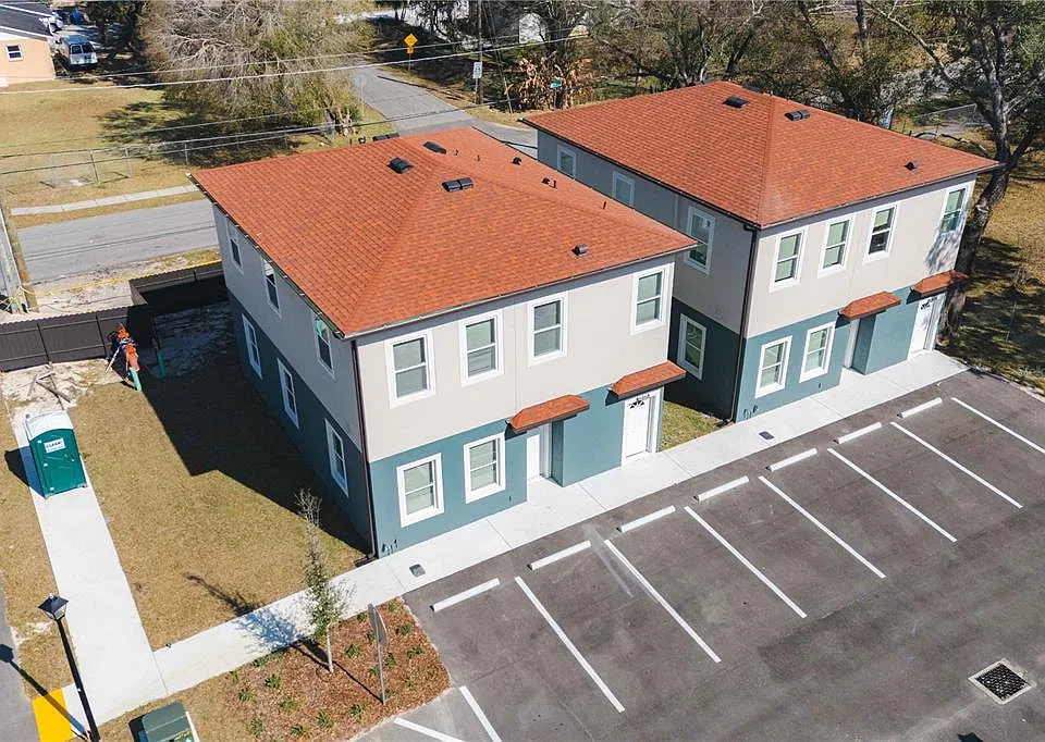6976 Belltree Cir