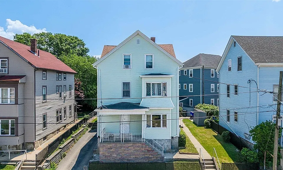 58 Tuttle St #3