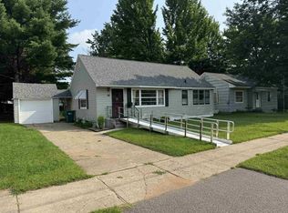 904 W 6th St, Nekoosa, WI 54457