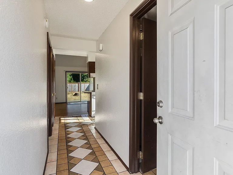 Olympia's Prine Villa Townhomes — Photo 25