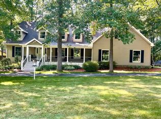 9490 Whispering Pines Dr, Saline, MI