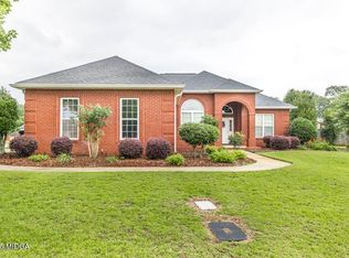 201 Loudon Hill Dr, Warner Robins, GA 31088