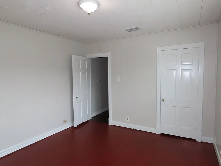 1306 S Glenwood Blvd — Photo 13