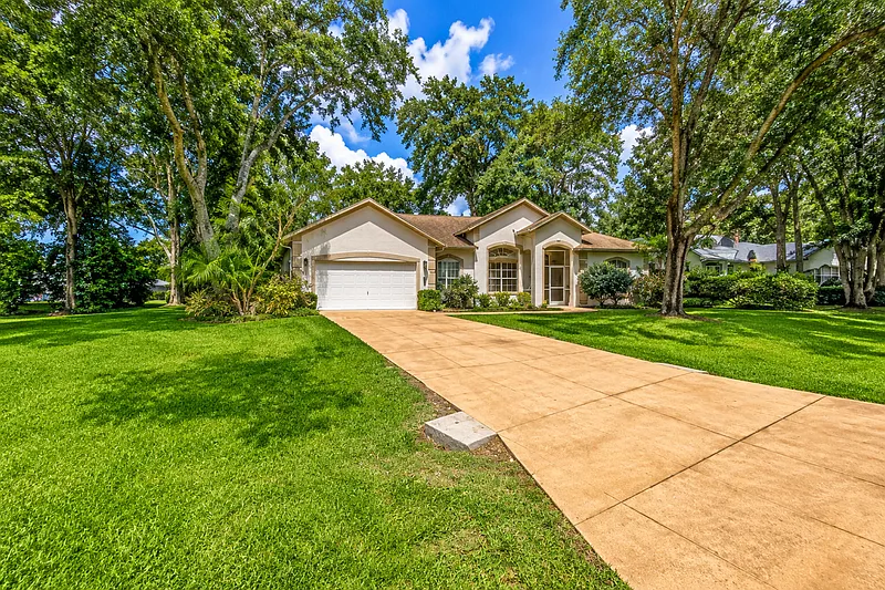 3 bed, 2.0 bath, 2110 sqft, $2,395 — Photo 4