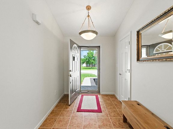 2nd image of 1823 Kyverdale Dr