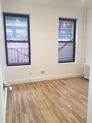 Rented by Avenues Real Estate | media 27