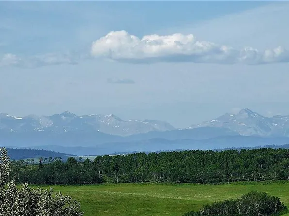 Thirteen 22 3w5 Rural, Foothills County, AB T1S 2T7