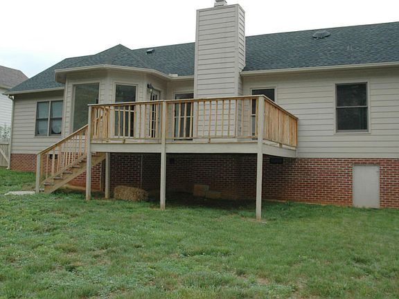 5th image of 8112 Meadowood Ln #2