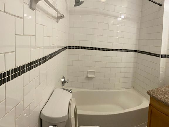 2nd image of 1027 Thalia St
