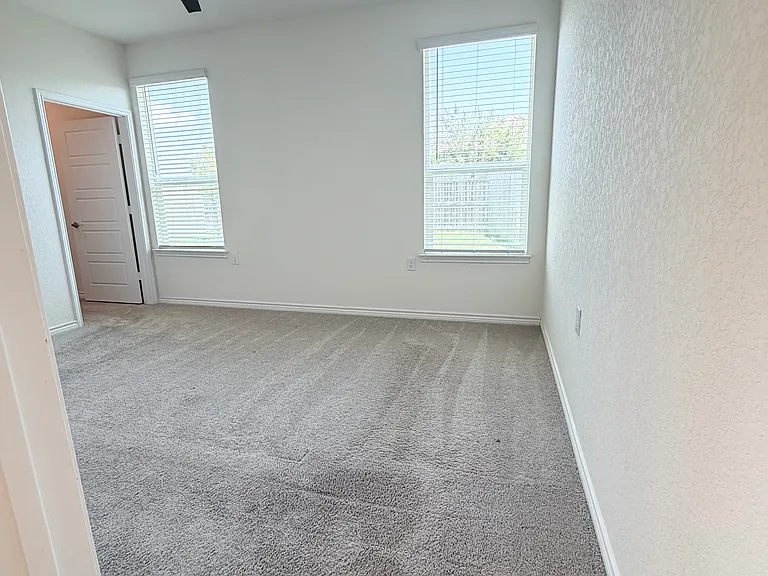 5530 Castle Brook Dr — Photo 12