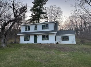 38 High St, Southampton, MA 01073