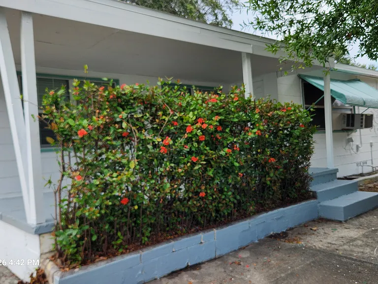 1316 Springdale St — Photo 1