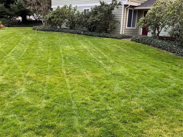 3945 NW Fairway Lane #1-J, Bremerton, WA 98312