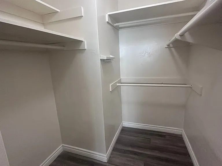 4160 Illinois St — Photo 14