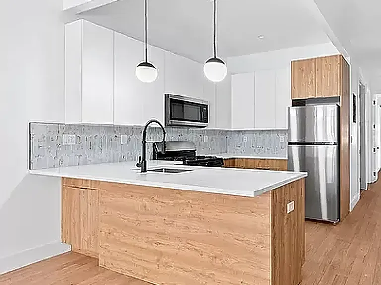 1179 Putnam Ave #2 — Photo 2