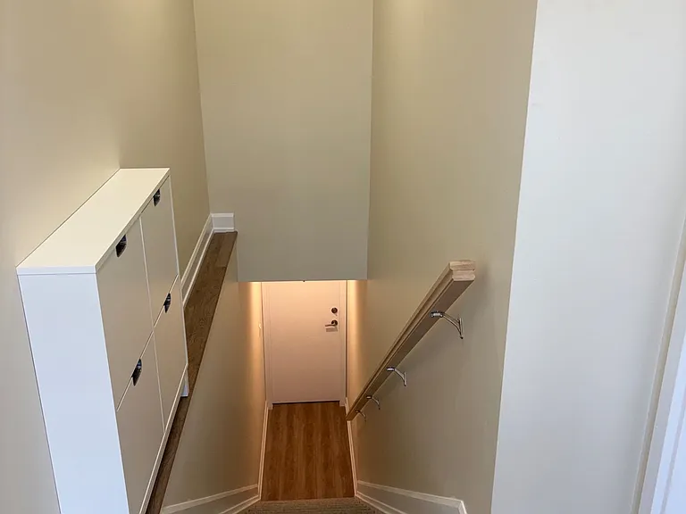 99 Alma St E #A — Photo 11