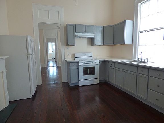 4th image of 2729 Onzaga St