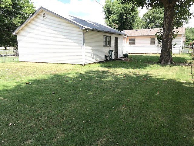 1st image of 2305 E Cedar Ave