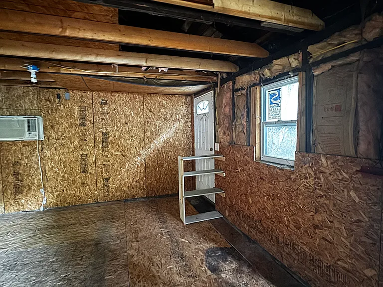 975 Collinwood Ave — Photo 20