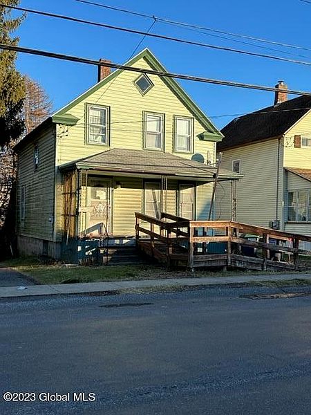 3rd image of 26 Van Buren Avenue