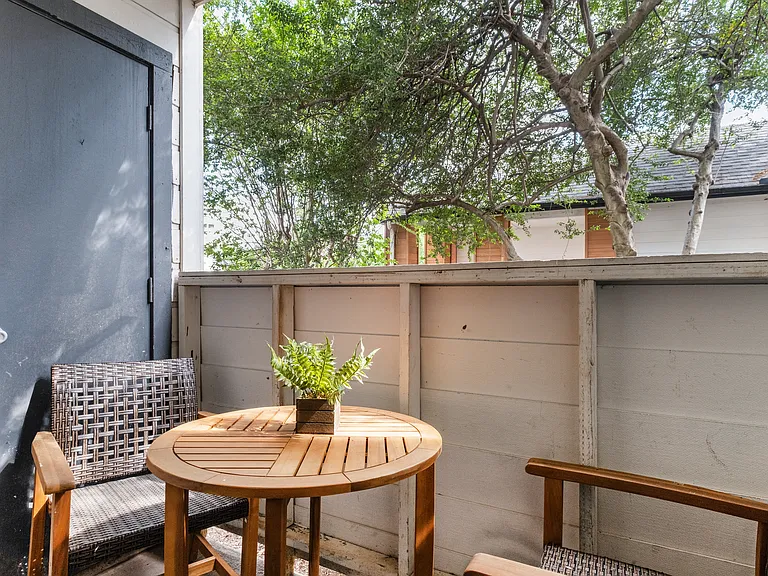 Villas on Rosemeade West — Photo 13