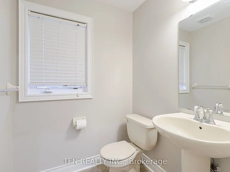 1648 Pennel Dr #UPPER — Photo 23
