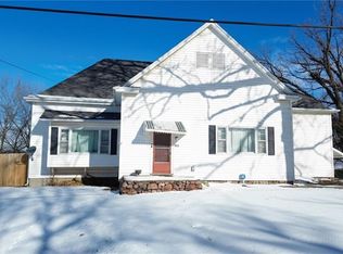 903 Cook Rd, Saint Joseph, MO 64505