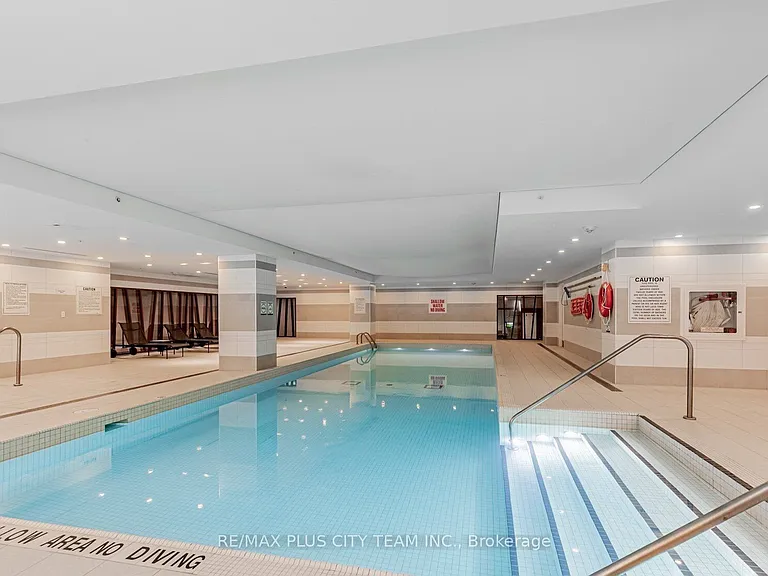 111 Saint Clair Ave W #902 — Photo 21