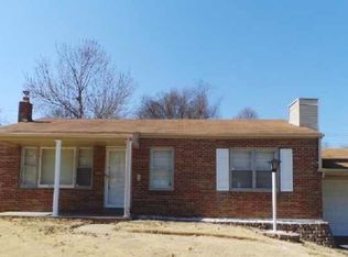 9463 Yorktown Dr, Saint Louis, MO 63137