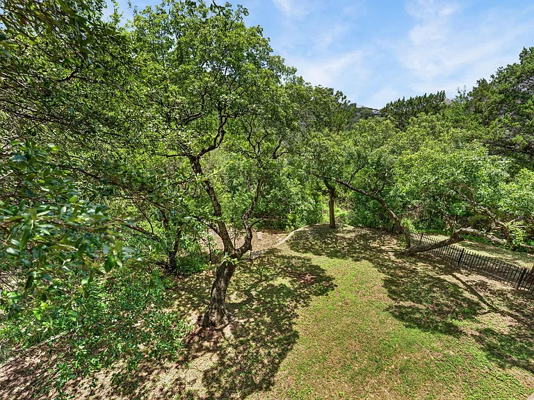 2801 Manitou Dr — Photo 31