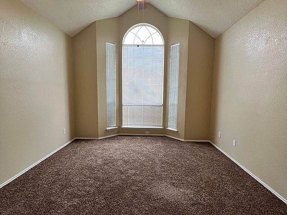 4th image of 2213 Creek Royal Dr