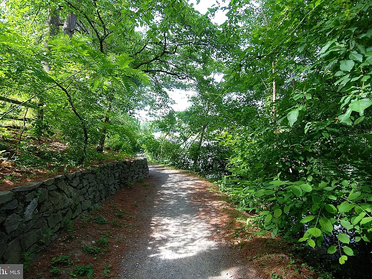 18722 Walkers Choice Rd #4 — Photo 42