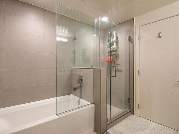 5th image of 4461 Tujunga Ave Unit 105