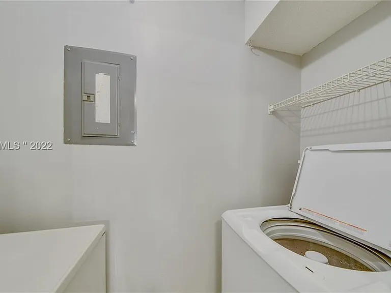 30 Mathews Dr #711 — Photo 19