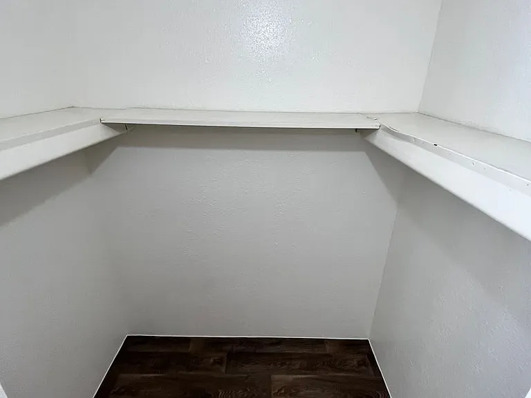 3052 N Alvernon Way — Photo 8