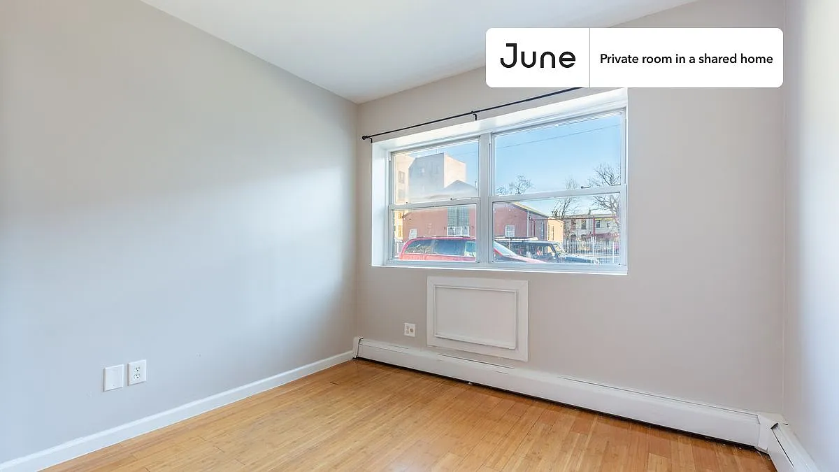 Full bedroom in 4 bed/2 bath home in Flatbush #1646 B — Photo 2
