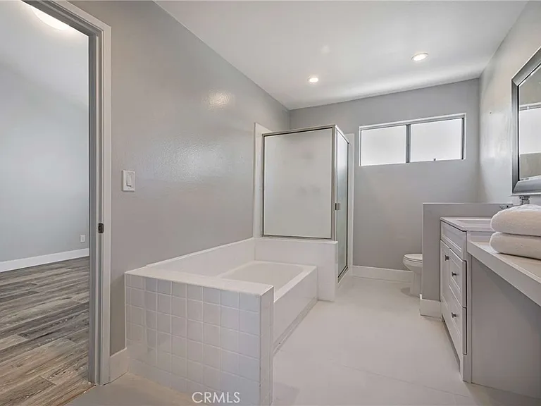 6323 Reseda Blvd #2 — Photo 22