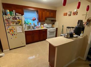 6114 170th St FLOOR 1, Fresh Meadows, NY 11365