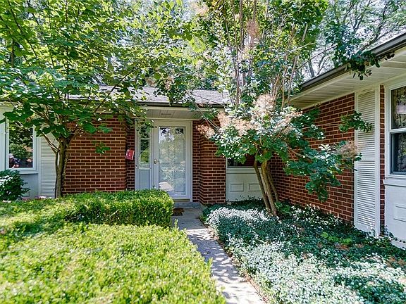 3rd image of 2300 Wrenside Ln