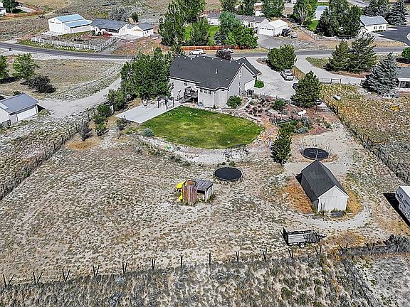 5th image of 332 Flora Dr