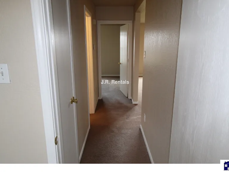 4601 Lloyd Dr — Photo 12