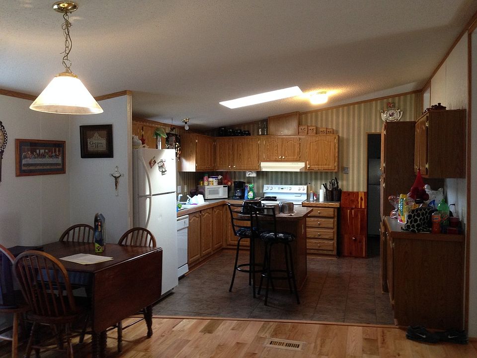 2nd image of 319 W 10th St