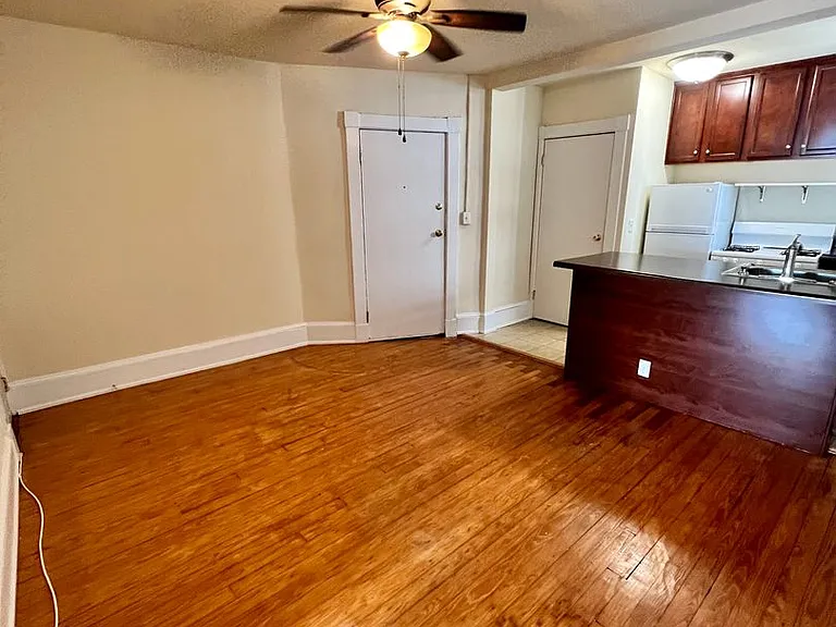 1709 Hanover Ave — Photo 3
