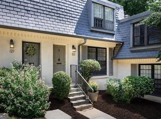 122 Woodmere Sq NW, Atlanta, GA 30327