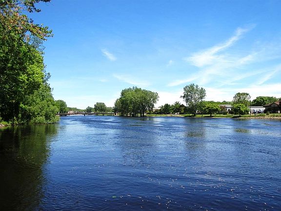 Beautiful Wolf River