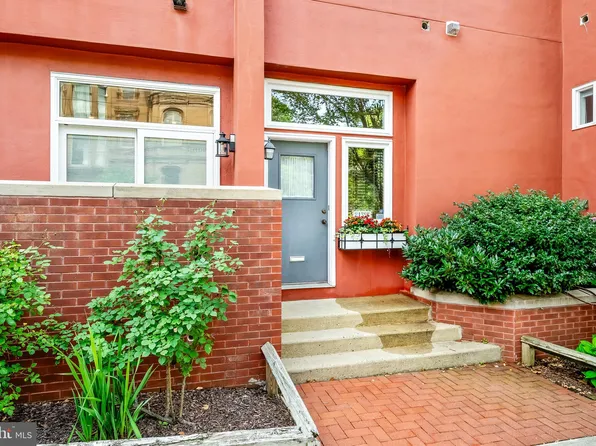 2137 Green St #2, Philadelphia, PA 19130