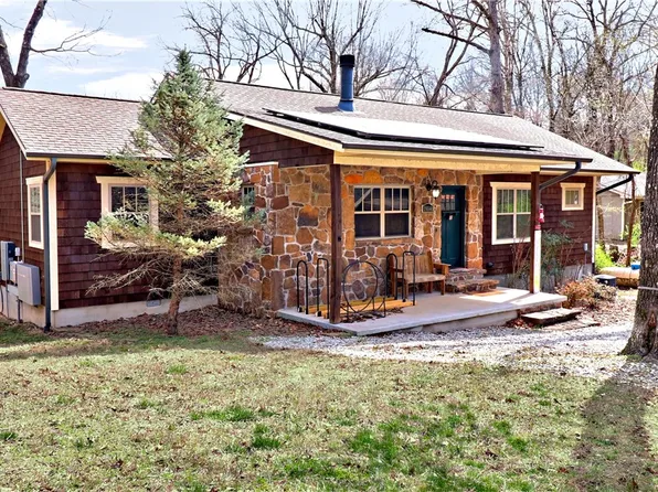 18840 Shoreline Way, Fayetteville, AR 72703