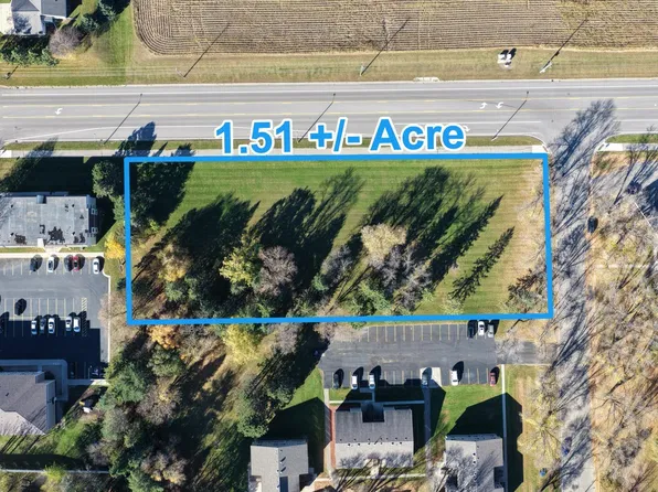 24th St NE, Willmar, MN 56201