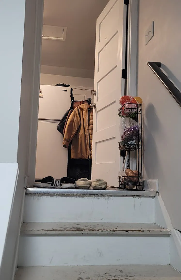 Studio, 350 sqft, $750 — Photo 3